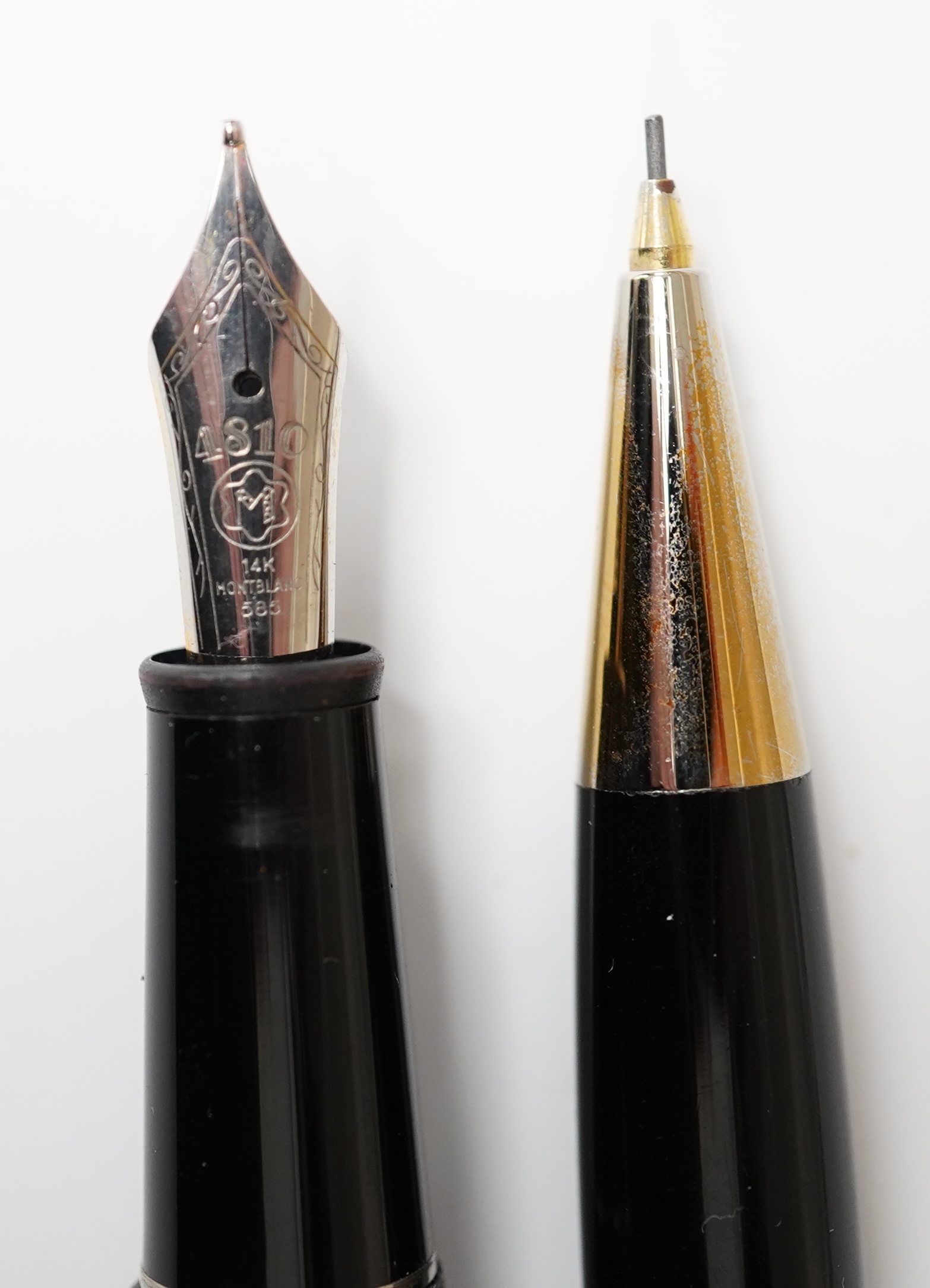 A Montblanc 146 fountain pen and a Montblanc pencil